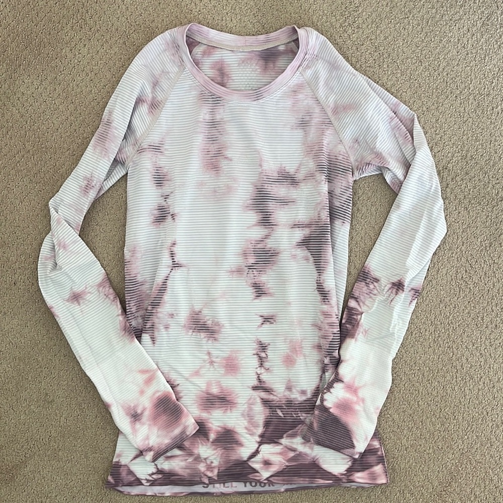 LULULEMON SWIFTLY TECH LONGSLEEVE TOP!